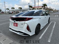 トヨタ プリウスPHV