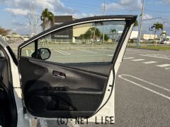 トヨタ プリウスPHV