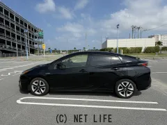 トヨタ プリウス