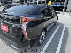 トヨタ プリウス