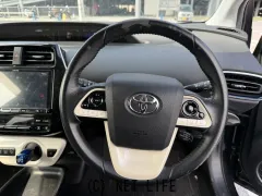 トヨタ プリウス