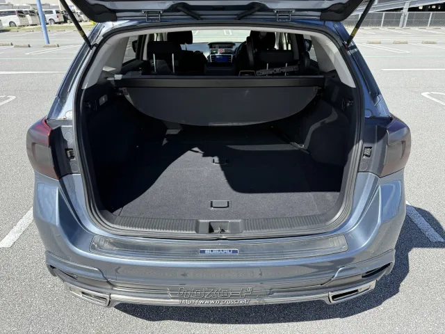 スバル レヴォーグ