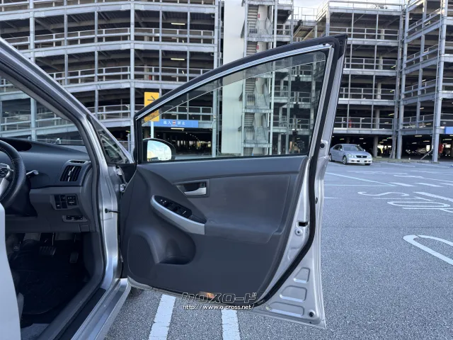 トヨタ プリウス