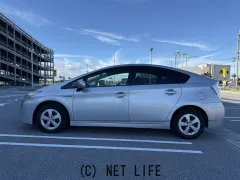 トヨタ プリウス