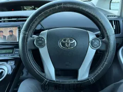 トヨタ プリウス