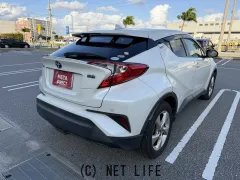 トヨタ C-HR