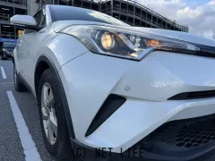 トヨタ C-HR