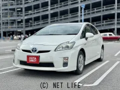 トヨタ プリウス