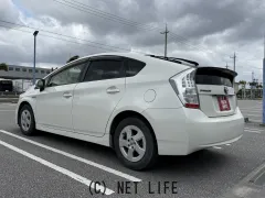 トヨタ プリウス