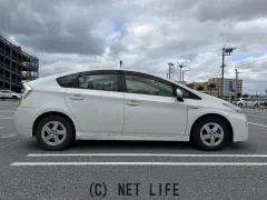 トヨタ プリウス