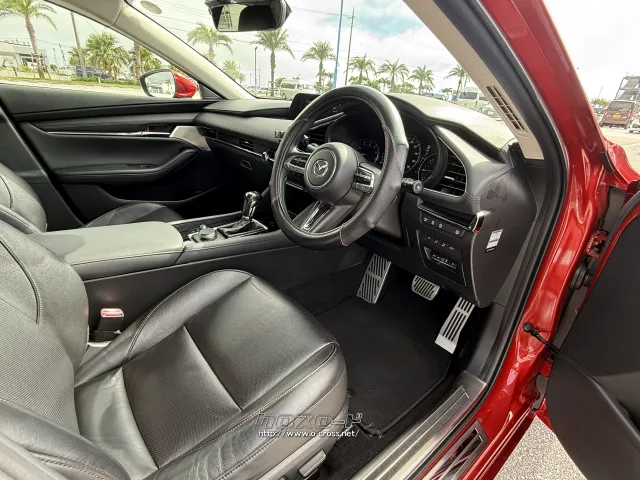 マツダ MAZDA3セダン