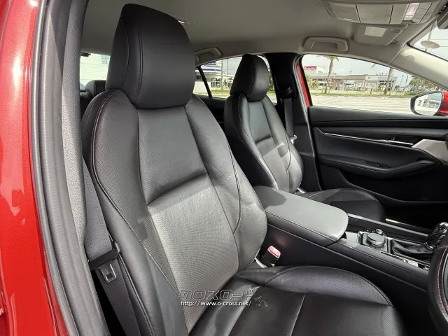 マツダ MAZDA3セダン
