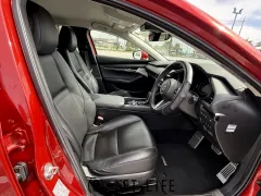 マツダ MAZDA3セダン