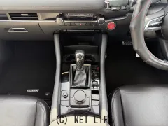 マツダ MAZDA3セダン
