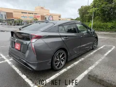 トヨタ プリウス