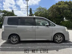 トヨタ ヴォクシー