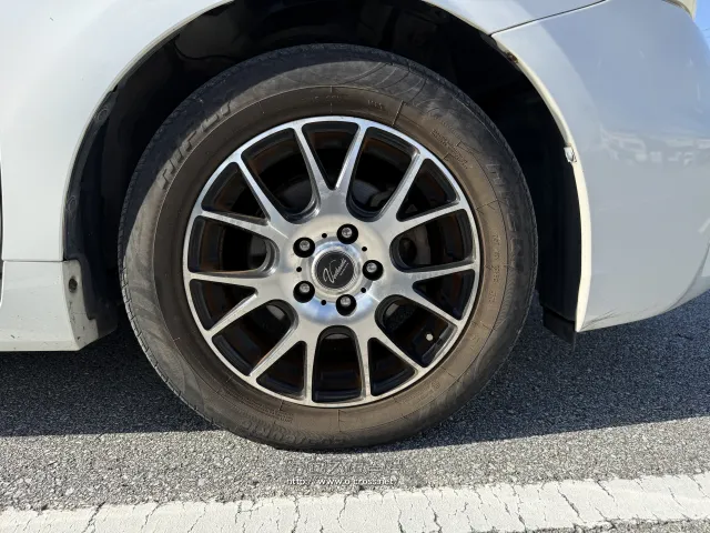 トヨタ プリウスα