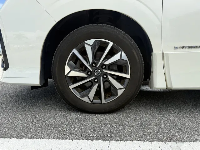 日産 セレナ