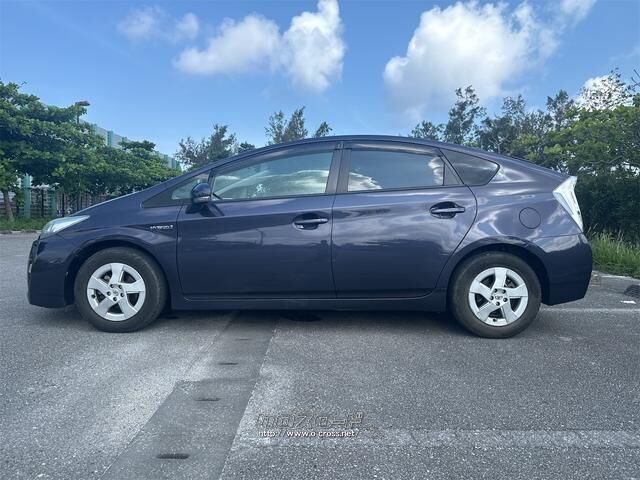 トヨタ プリウス