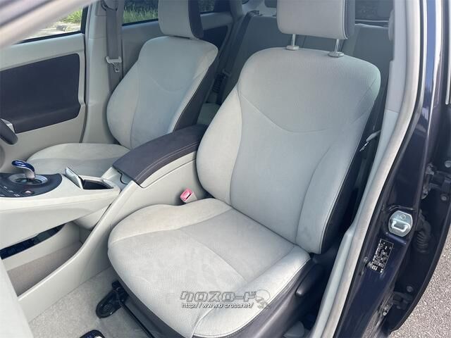 トヨタ プリウス