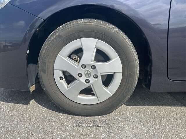 トヨタ プリウス