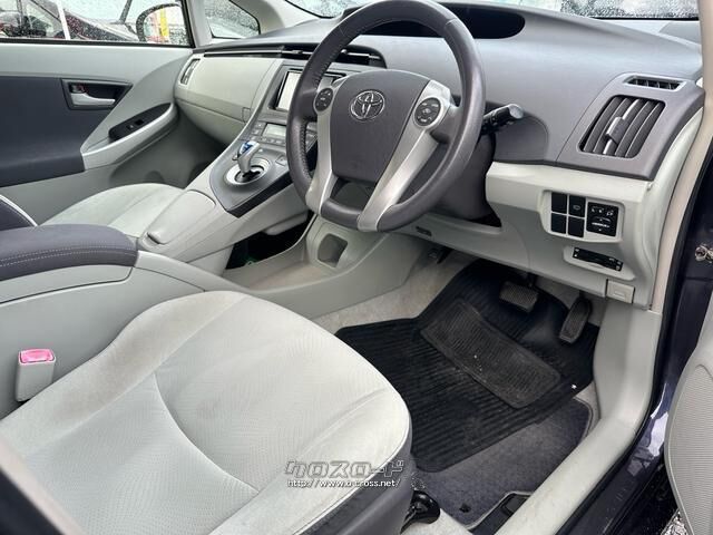 トヨタ プリウス