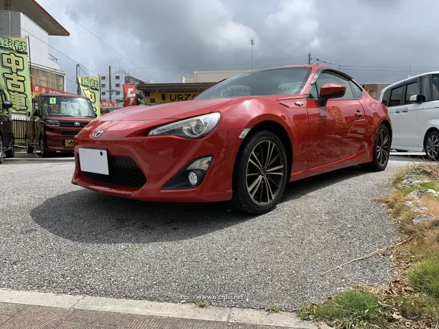 トヨタ 86 2.0 GT・2012(H24)年式・レッドレッド・2000cc・URZO南上原