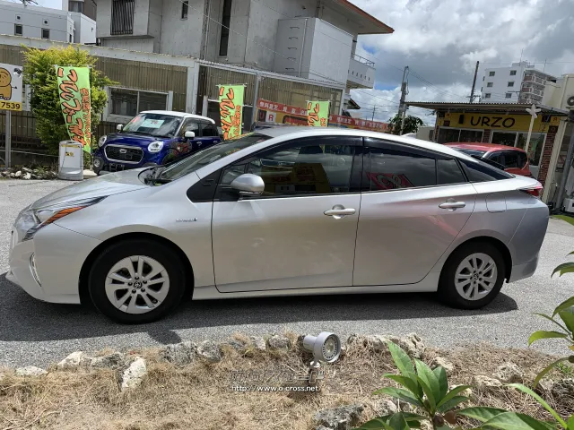 トヨタ プリウス