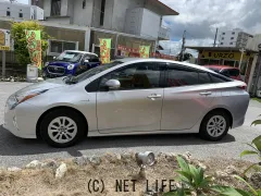 トヨタ プリウス