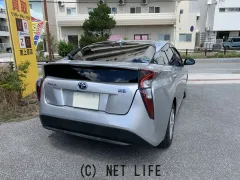 トヨタ プリウス