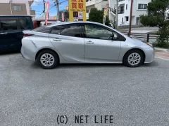 トヨタ プリウス