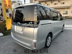 トヨタ ヴォクシー