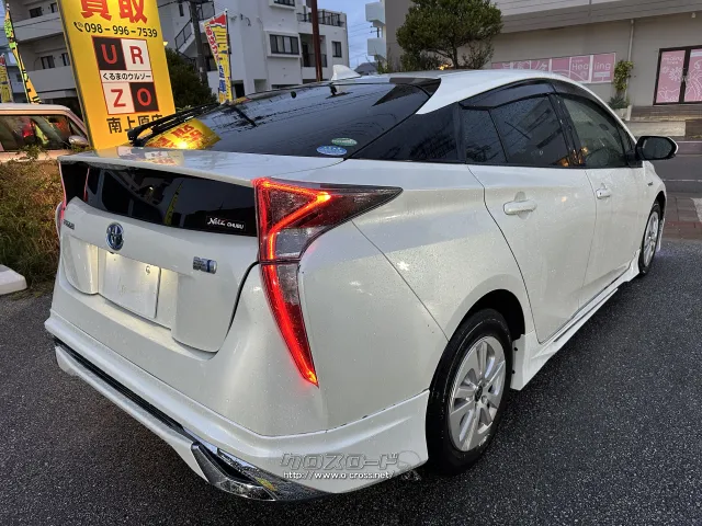 トヨタ プリウス