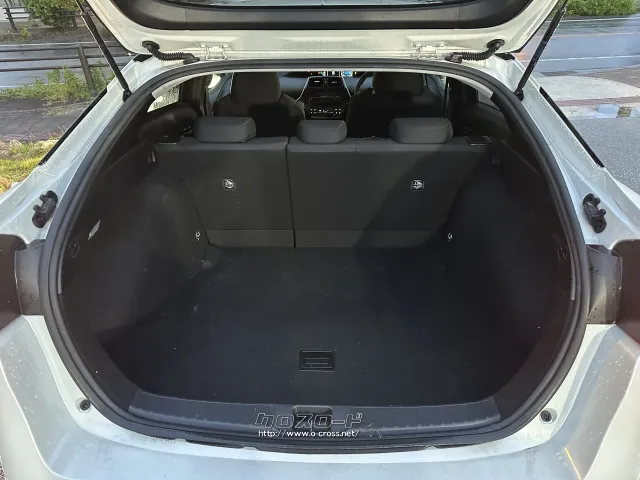 トヨタ プリウス