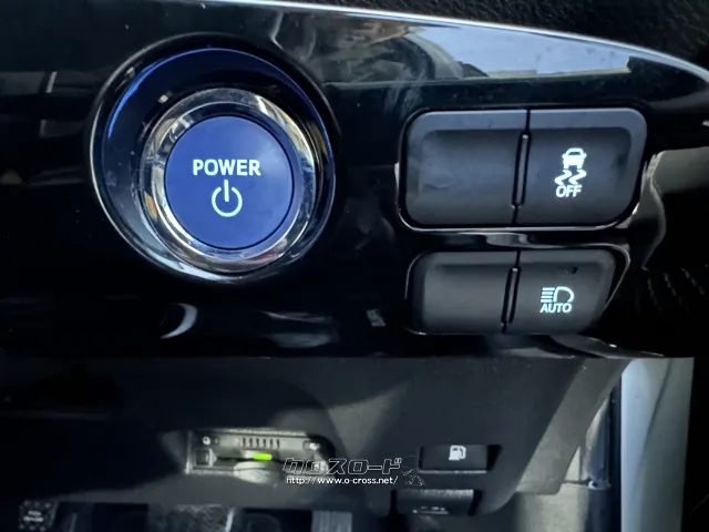 トヨタ プリウス