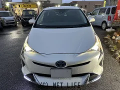 トヨタ プリウス