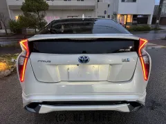 トヨタ プリウス