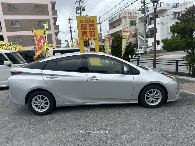トヨタ プリウス