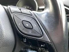 トヨタ C-HR