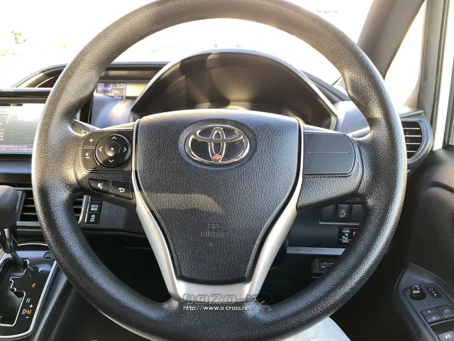 トヨタ ヴォクシー