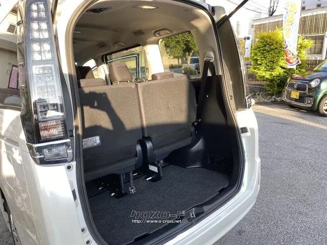 トヨタ ヴォクシー