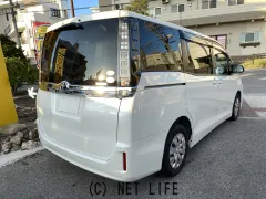 トヨタ ヴォクシー