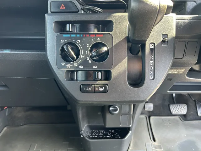 トヨタ ピクシスメガ