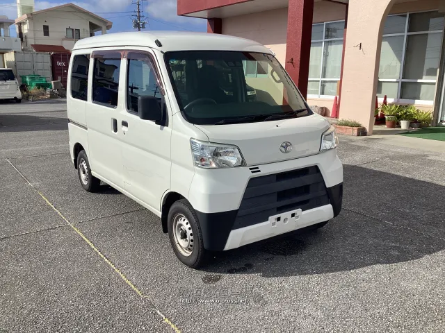 トヨタ ピクシスバン