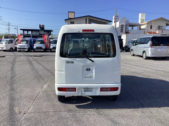 トヨタ ピクシスバン