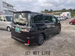 トヨタ ヴォクシー