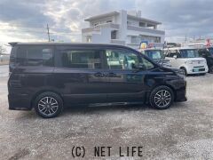 トヨタ ヴォクシー