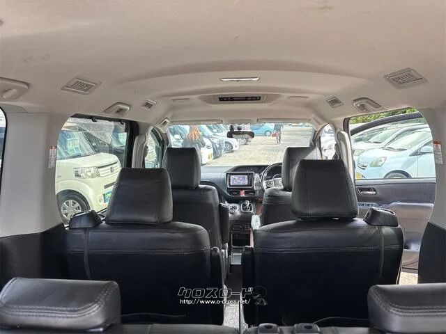 トヨタ ヴォクシー