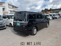 トヨタ ヴォクシー