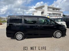 トヨタ ヴォクシー